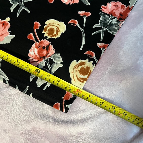 Pencil Skirt Floral - Picture 5 of 5